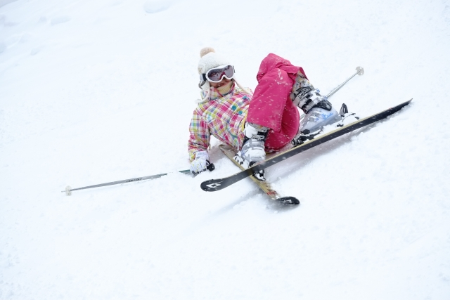 怪我をしない転び方と起き方 | スキーの基本